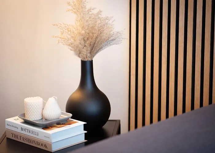 Apartment Tanic Deluxe Garden Industrial Fair