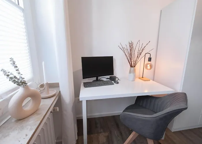 Tanic Deluxe Garden Industrial Fair Apartment Düsseldorf