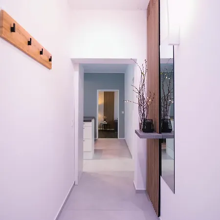 Tanic Deluxe Garden Industrial Fair *