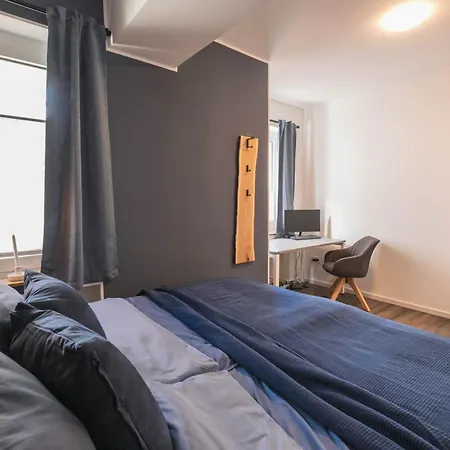 Tanic Deluxe Garden Industrial Fair *